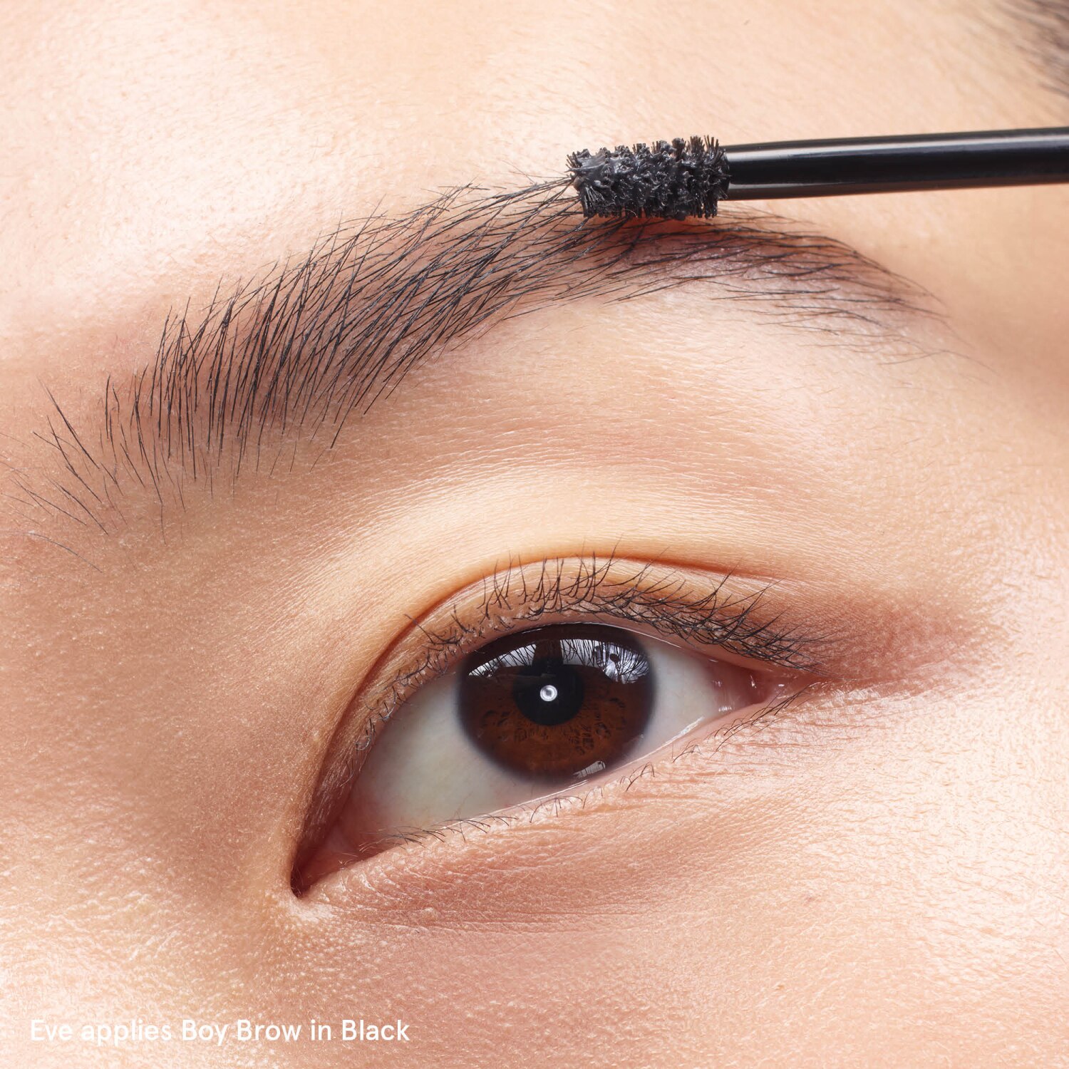BOY BROW VOLUMIZING EYEBROW GEL-POMADE (GEL-CREMA PARA CEJAS CON EFECTO VOLUMINIZADOR)